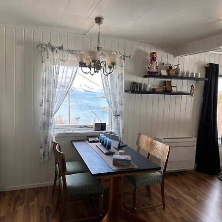 別荘 Bestefarhuset *