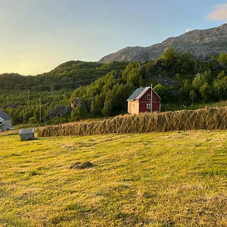 別荘 Bestefarhuset Hakkstabben